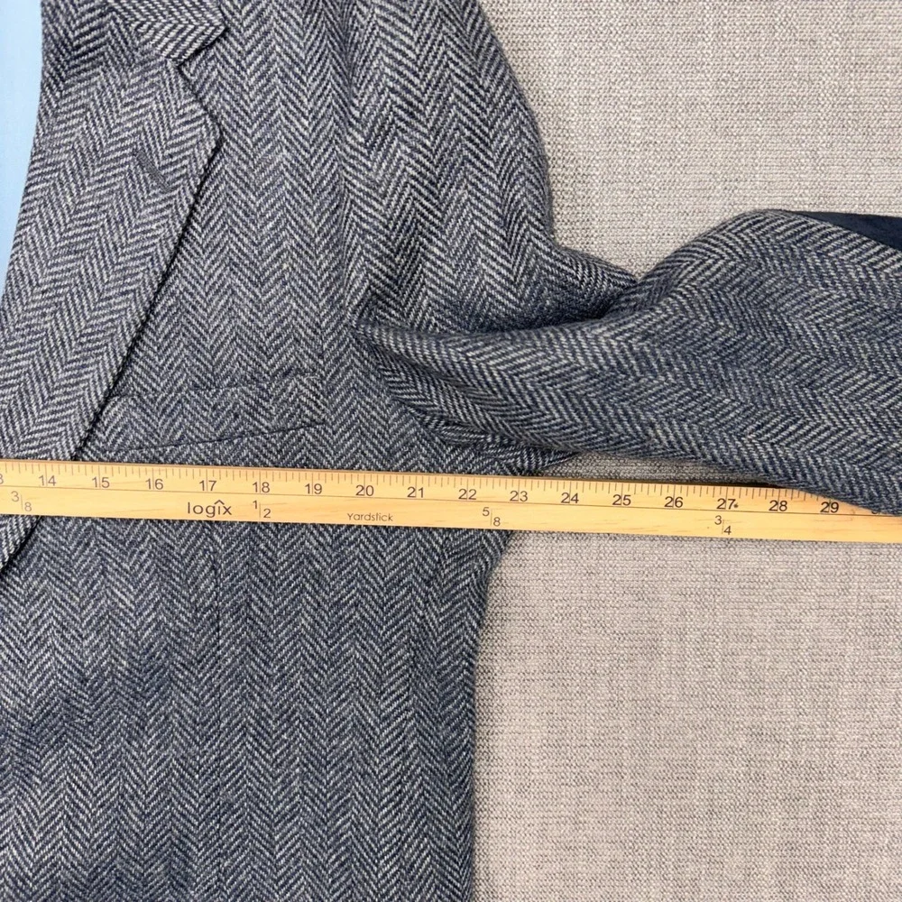 Vintage Made in USA Herringbone Tweed Blazer Grey Blue Elbow Patches 44L